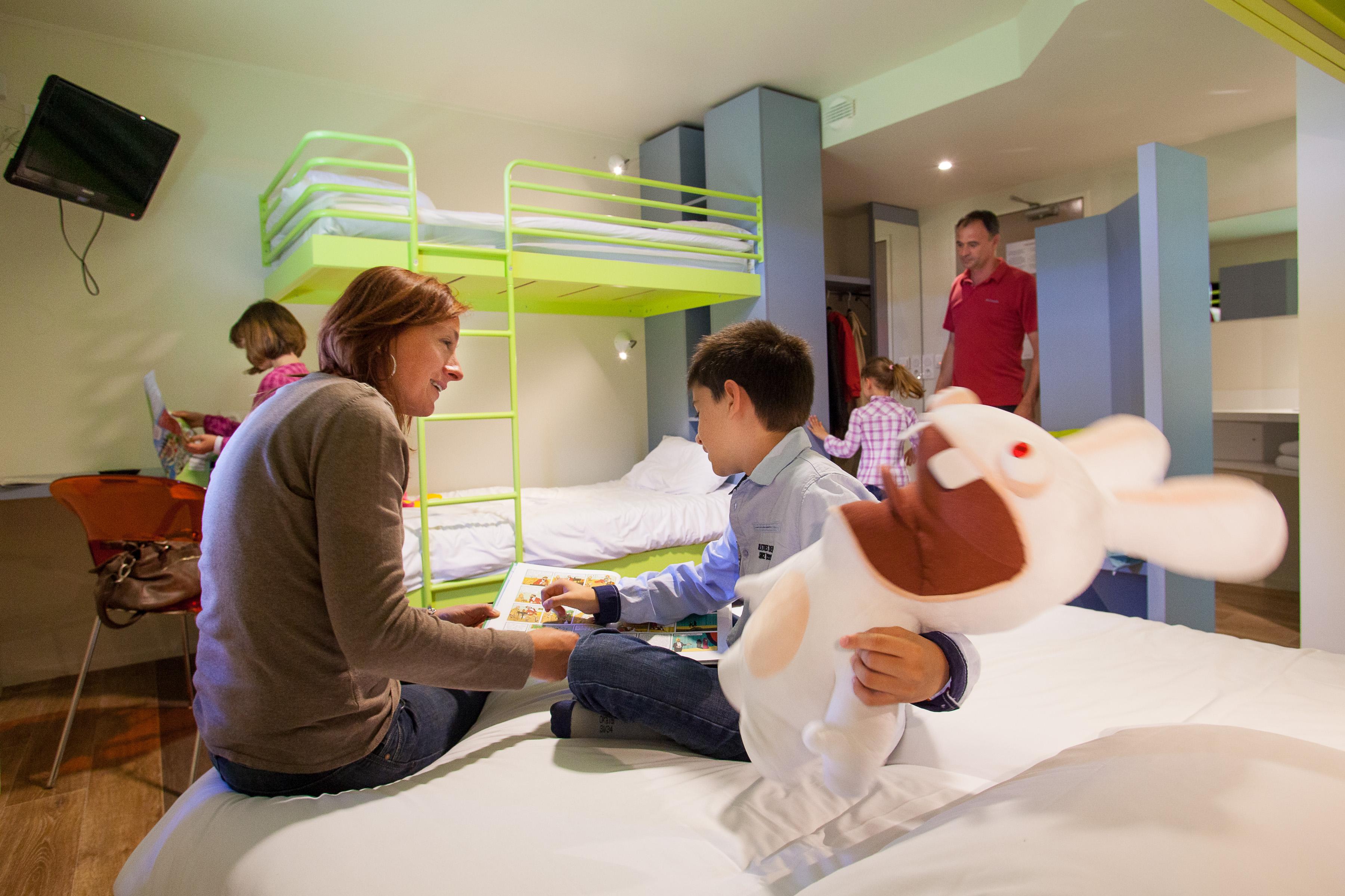 Du Futuroscope Hotel Шасней дю Пуату Екстериор снимка